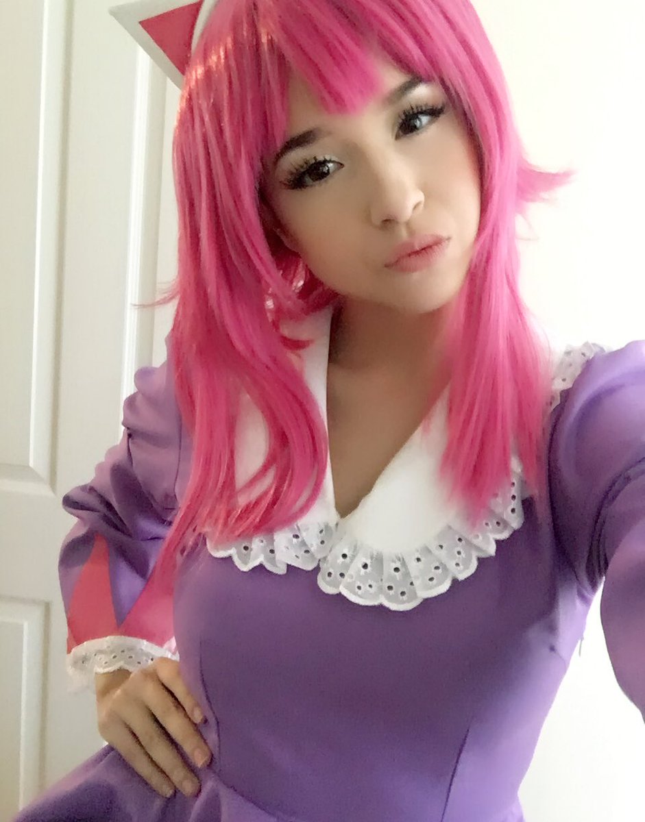Картинки по запросу pokimane cosplay