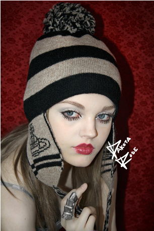 Dakota-Rose-Twitter_jpg-11.png