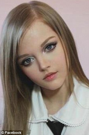 article-2122177-1263A18F000005DC-459_306
