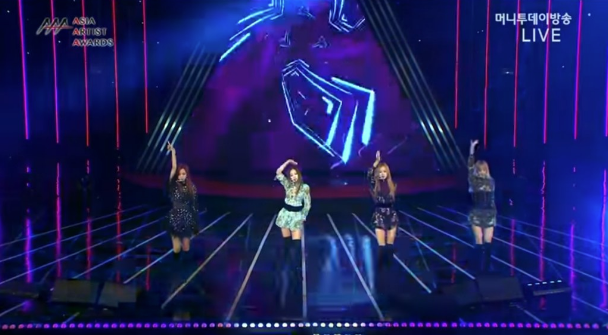 black-pink_jennie_1540484326_Screen_Shot